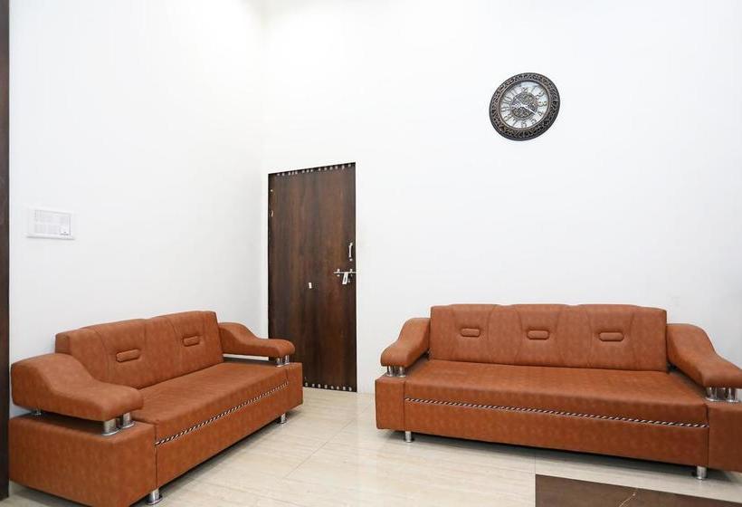 Oyo 11517 Hotel Eleven 43 3