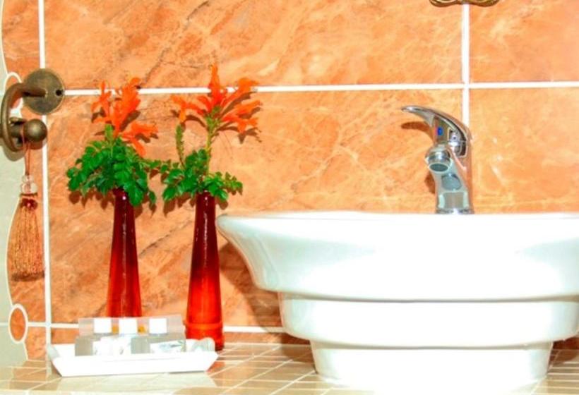 Grace And Glory Bed And Breakfast 16