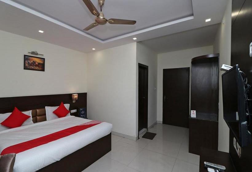 Hotel Oyo 13001 Ashoka De Grand 8
