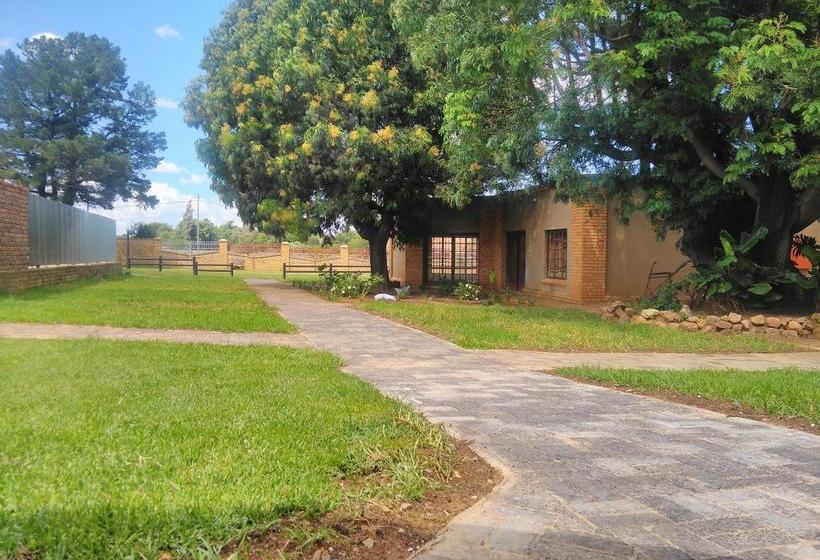 Hostel Backpackers Connection 5