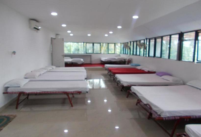 Hotel Lloyds Dormitory 9