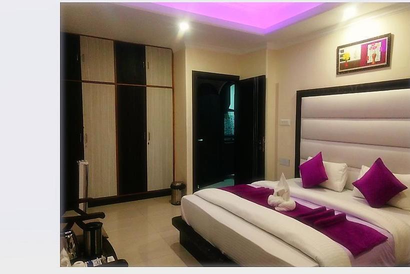 Hotel Uphill Courtyard On Hilltop 4 Km Mall Road Shimla Himachal Pradesh