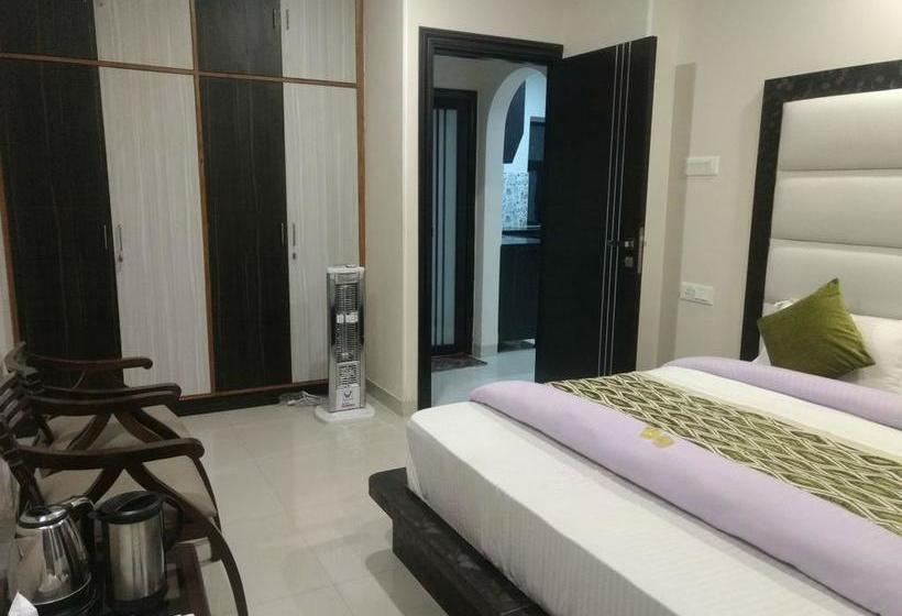 Hotel Uphill Courtyard On Hilltop 4 Km Mall Road 17