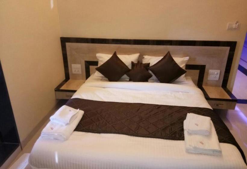 Hotel Oyo 11439 Shivanya Palace 16