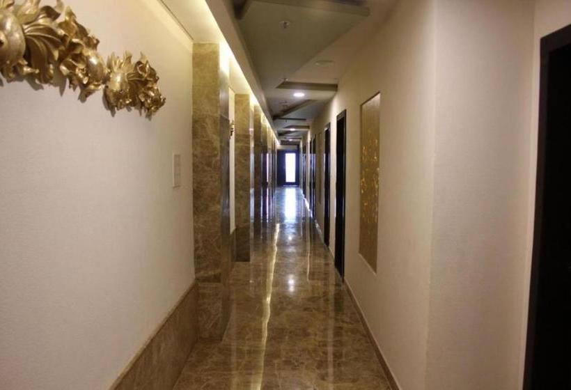 Hotel The Prabha International 11