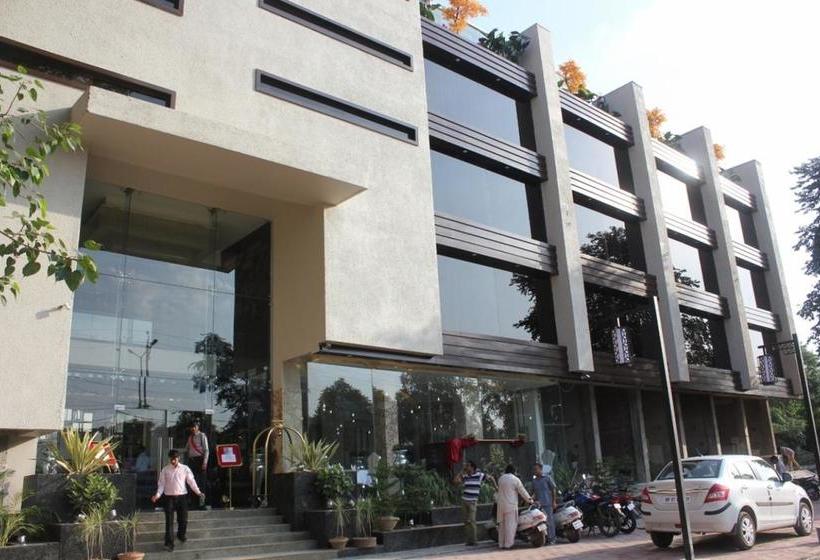 Hotel The Prabha International 13