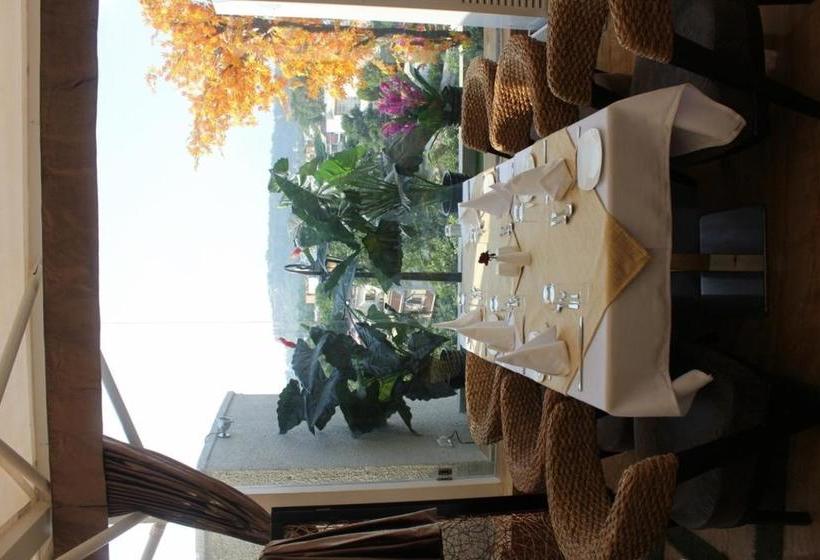 Hotel The Prabha International 17