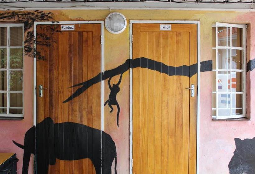 Hostel 1322 Backpackers Internasional 11