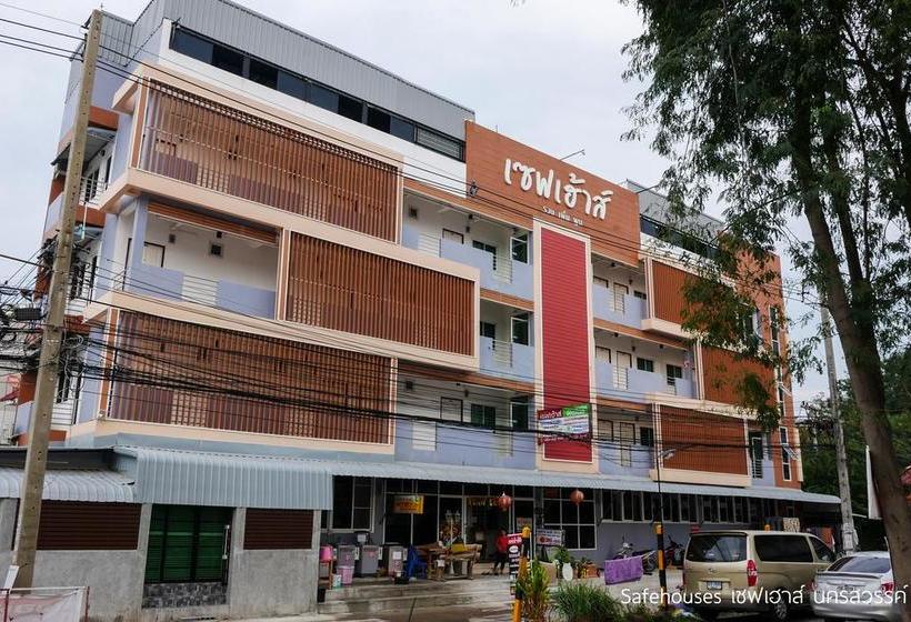 Hotel Safehouses Nakhonsawan 11