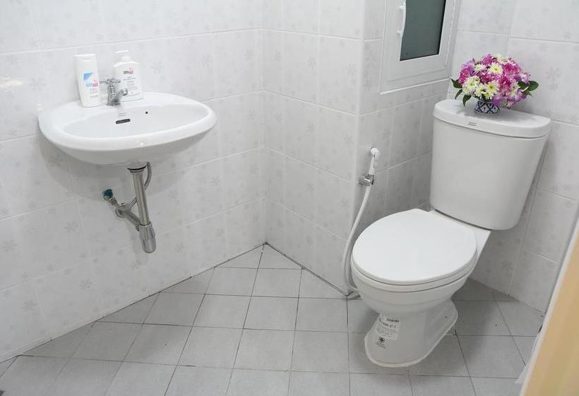 Hotel Safehouses Nakhonsawan 14