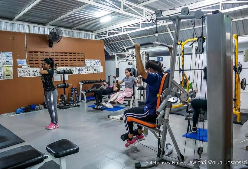 Hotel Safehouses Nakhonsawan 7
