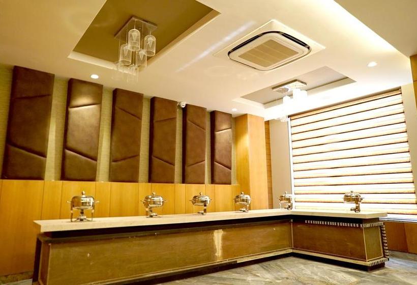 Hotel The Mystic Palms 14