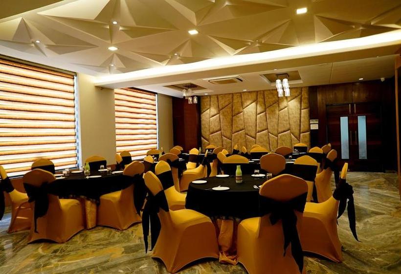 Hotel The Mystic Palms 5