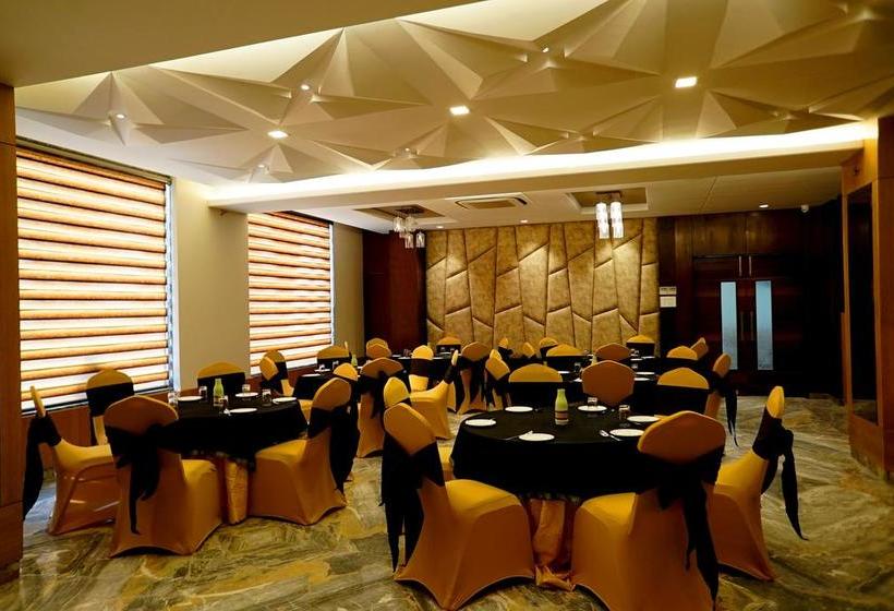 Hotel The Mystic Palms 6