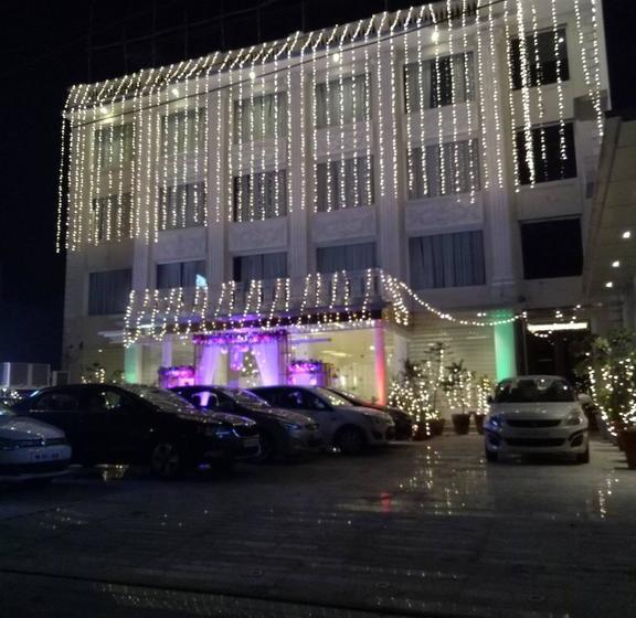 Hotel Silky Resorts Panchkula Haryana