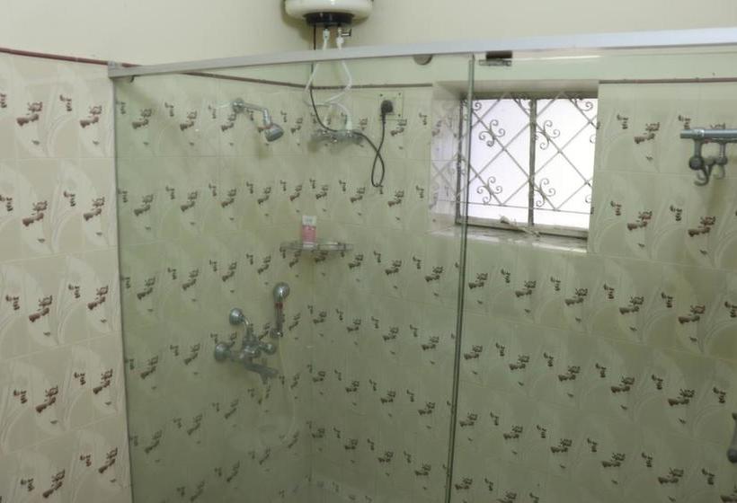 Bed and Breakfast Saptarshi Bungalow 18