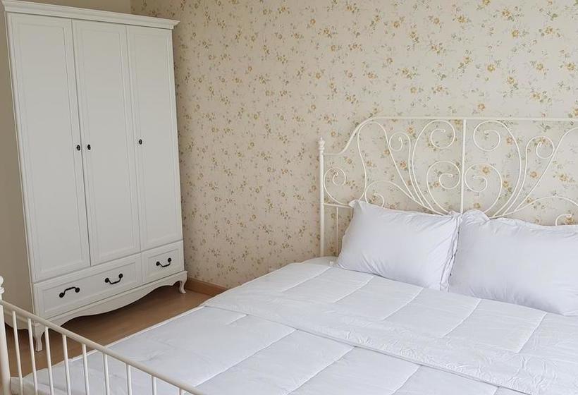 Hotel Vroom By Pitchadent @ Udon 7