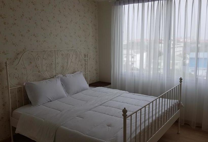 Hotel Vroom By Pitchadent @ Udon 9