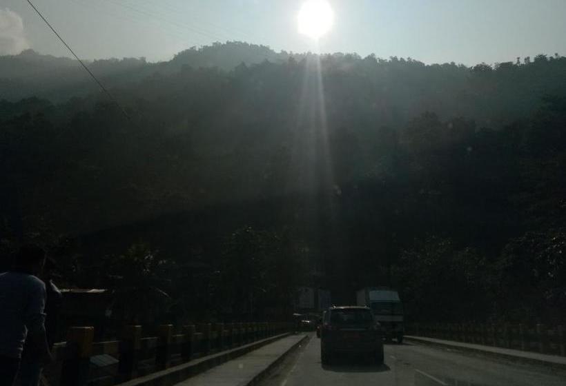 Hotel Fooding N Lodging 2