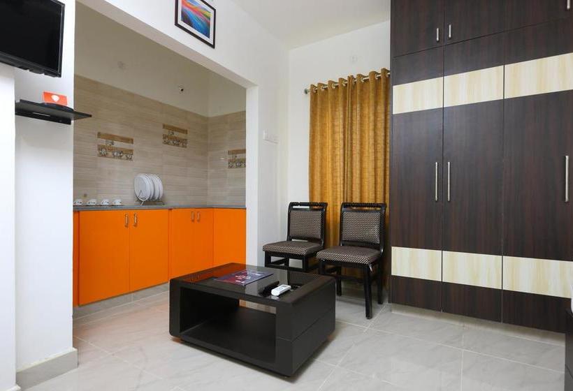 Hotel Oyo 10701 Moukthi Apartment 11