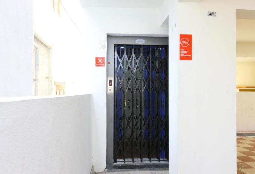 Hotel Oyo 10701 Moukthi Apartment 14