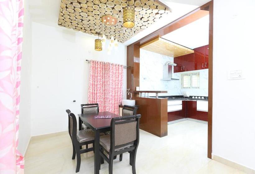 Hotel Oyo 10701 Moukthi Apartment 15