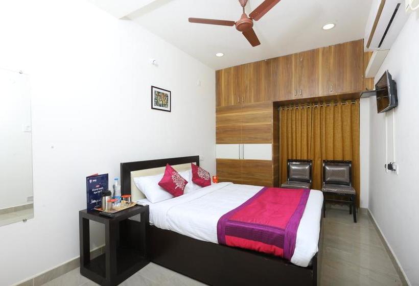 Hotel Oyo 10701 Moukthi Apartment 16