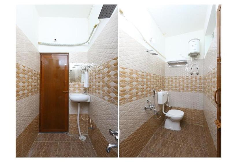 Hotel Oyo 10701 Moukthi Apartment 20
