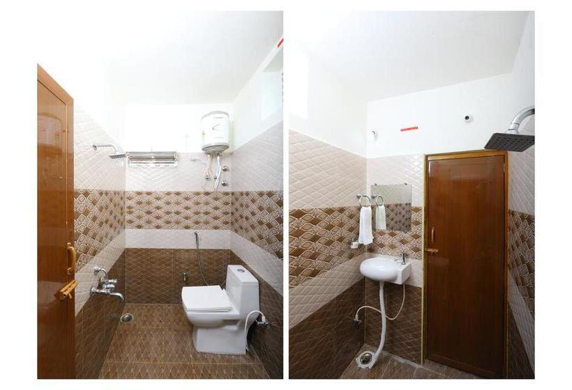 Hotel Oyo 10701 Moukthi Apartment 4