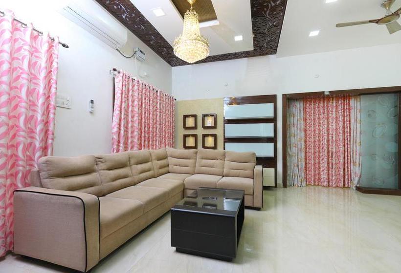 Hotel Oyo 10701 Moukthi Apartment 5