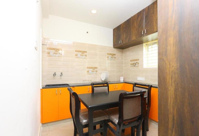 Hotel Oyo 10701 Moukthi Apartment 6