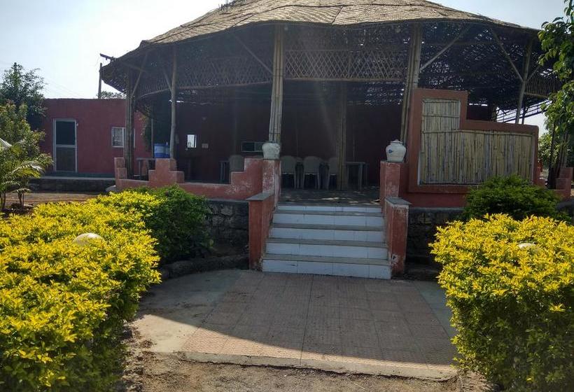 The Hillview Camp Resort 10