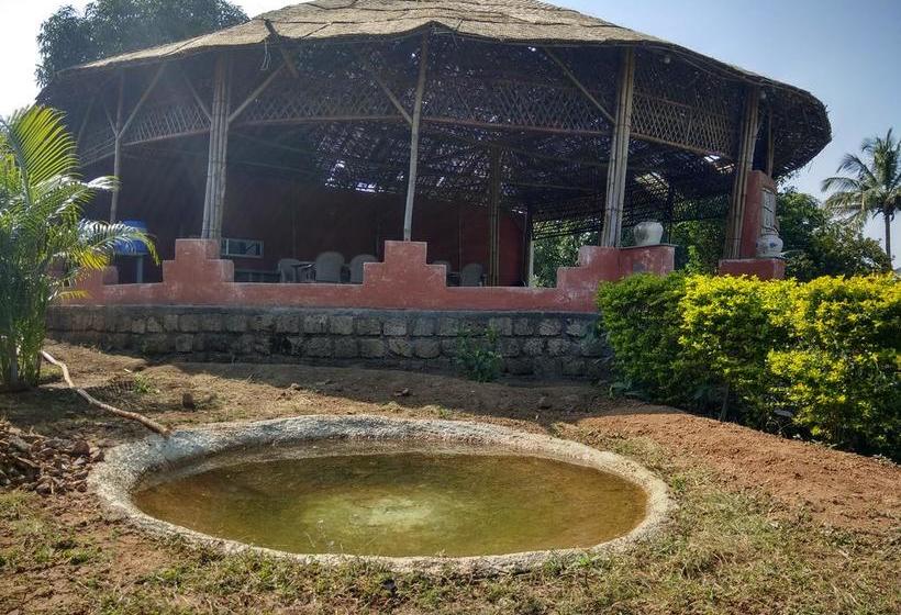 The Hillview Camp Resort 9