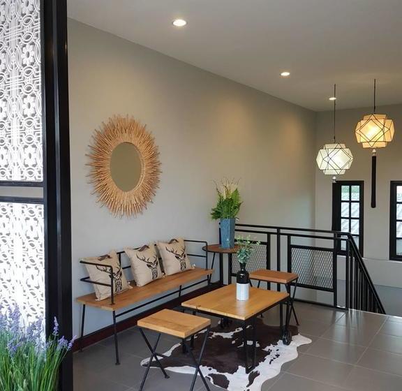 Hotel Warintorn Court 18