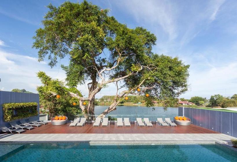 Resort The Lake Chalong 14