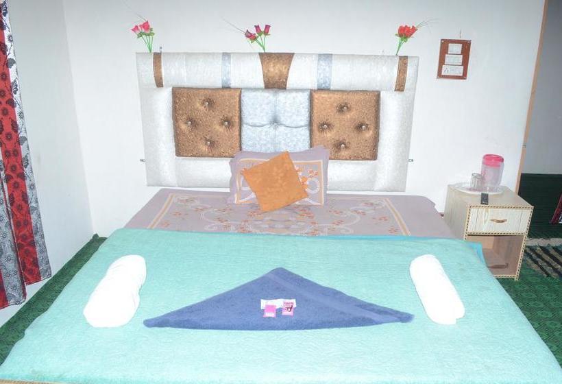 Hotel New Heaven Canal Guest House