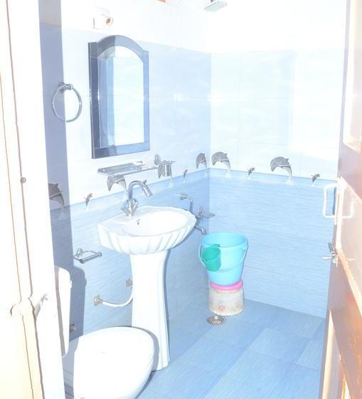 Hotel New Heaven Canal Guest House 13