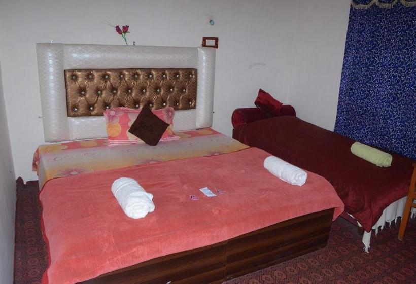 Hotel New Heaven Canal Guest House 17