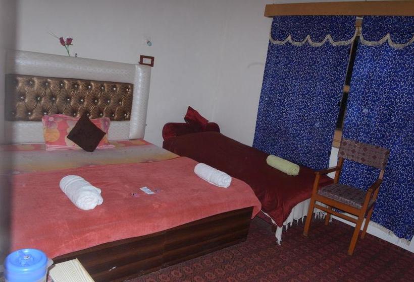 Hotel New Heaven Canal Guest House 18