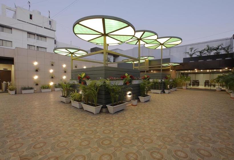 Fabhotel The Lotus Park Paldi 3