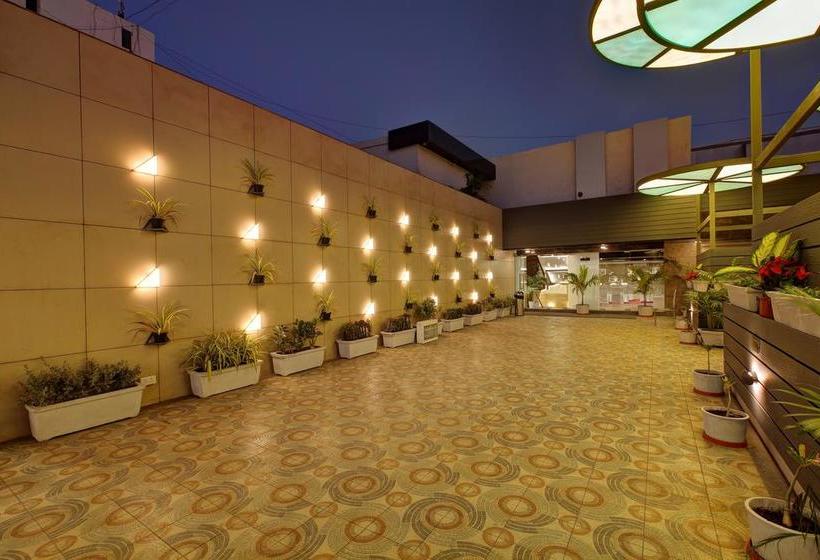 Fabhotel The Lotus Park Paldi 4