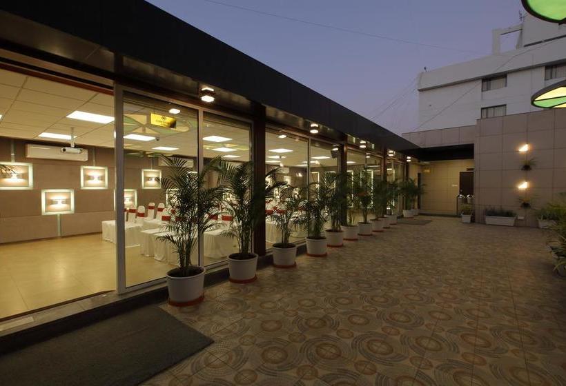 Fabhotel The Lotus Park Paldi 6