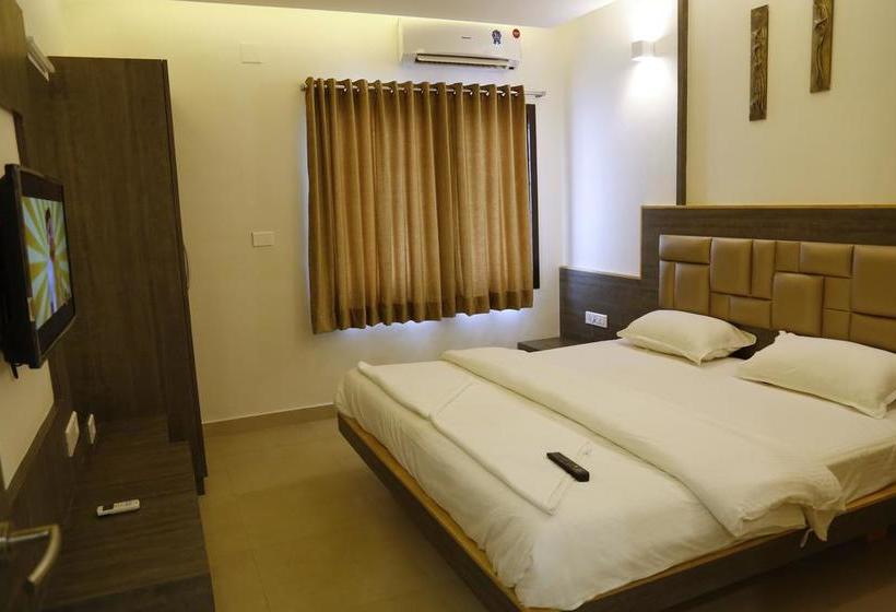 Hotel Sivaranjani 19
