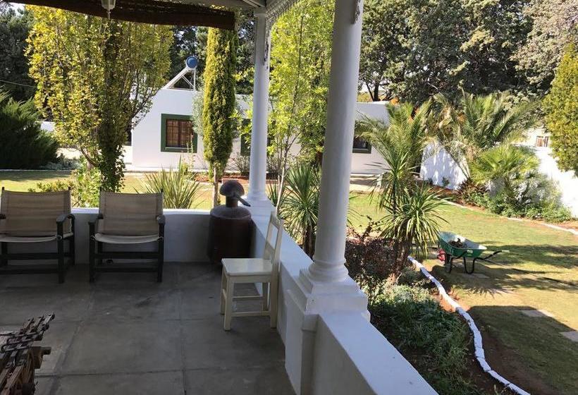 Bed and Breakfast Karoo Ouberg Guest Lodge 7