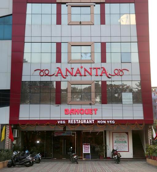 Hotel Ananta