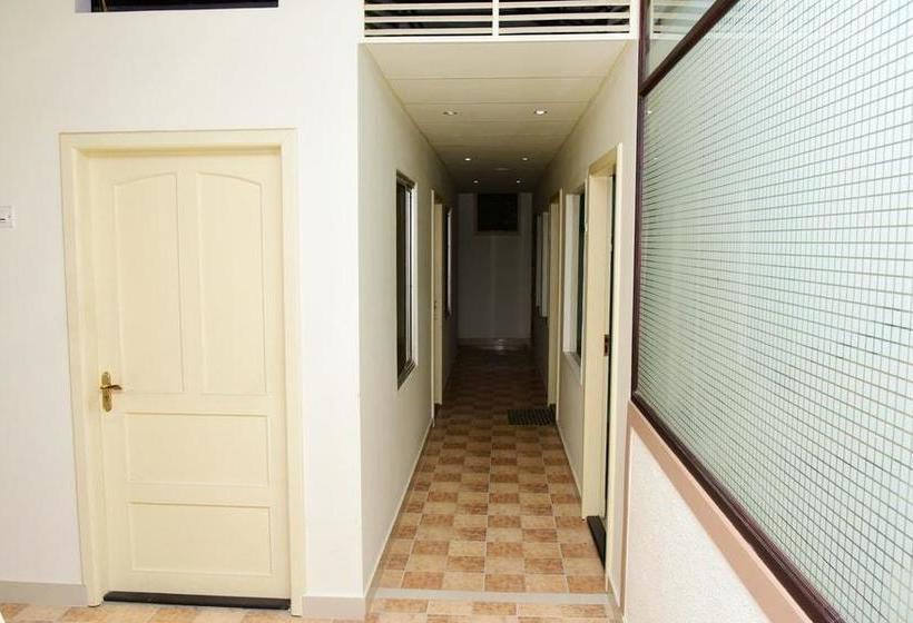 Hotel Palmhouse Retreat 5