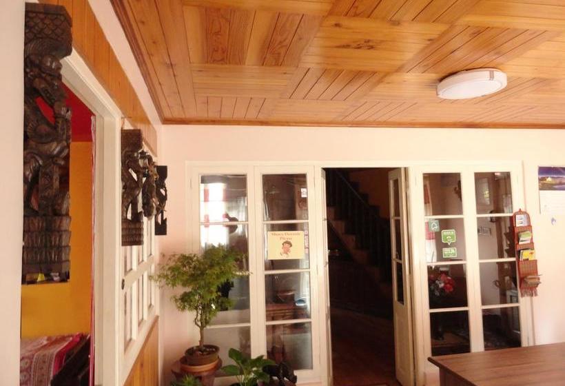 Bed and Breakfast Little Singamari Home Stay 10