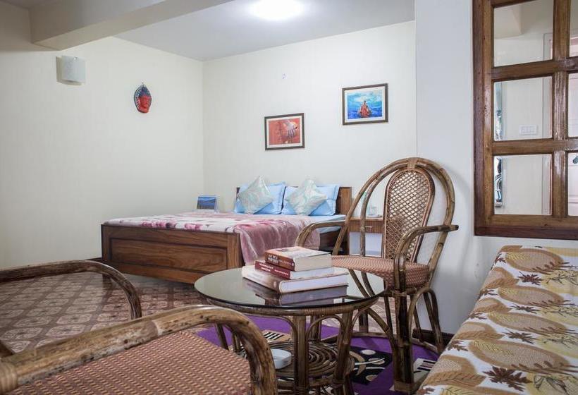 Bed and Breakfast Little Singamari Home Stay 16