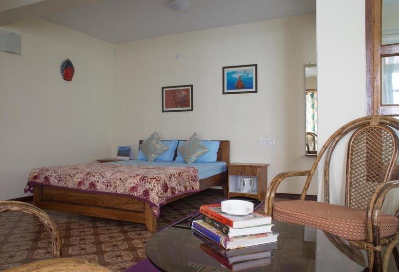 Bed and Breakfast Little Singamari Home Stay 17
