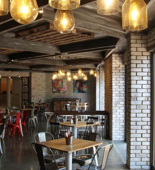 Hotel 26° South Bush Boho 7